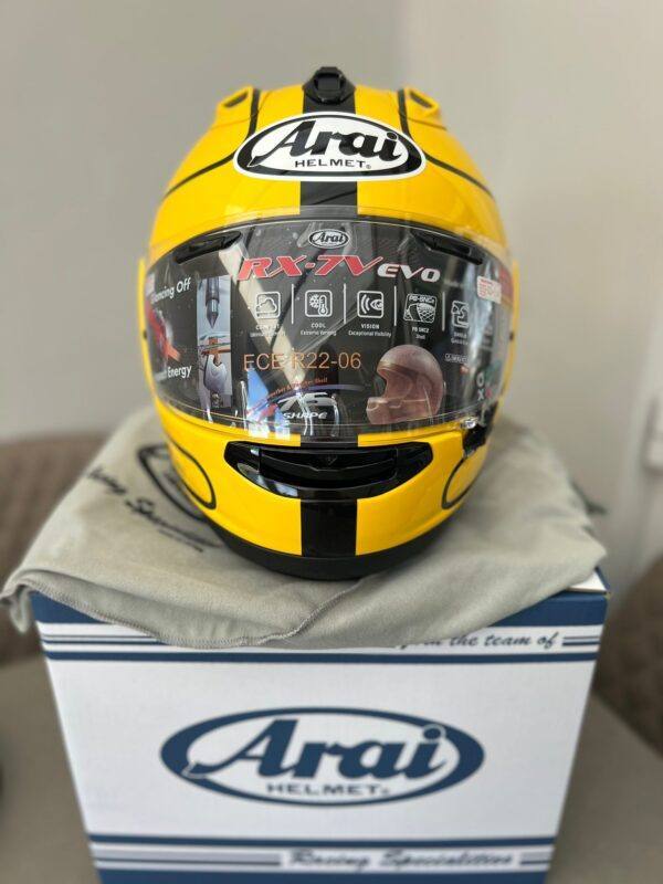 Arai RX-7V Evo Joey Dunlop Limited Edition (25th Anniversary) #188/600 - Image 3